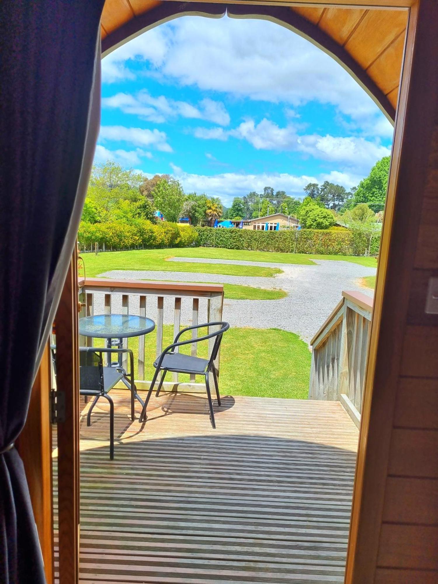 Flat Hills Tourist Park Hotell Ruahine Exteriör bild